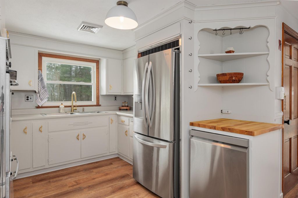 Photo of 5 Maple Avenue, Atkinson, NH 03811 (MLS # 5071626)