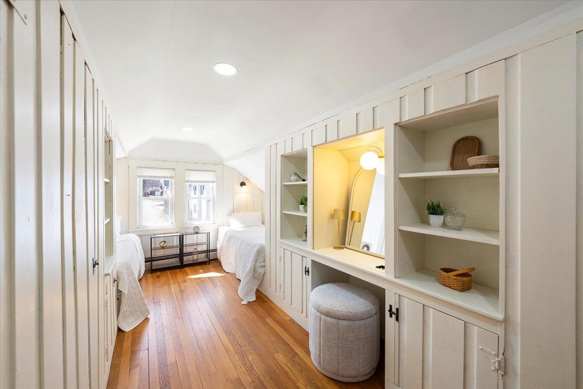 10 Cross Street Street