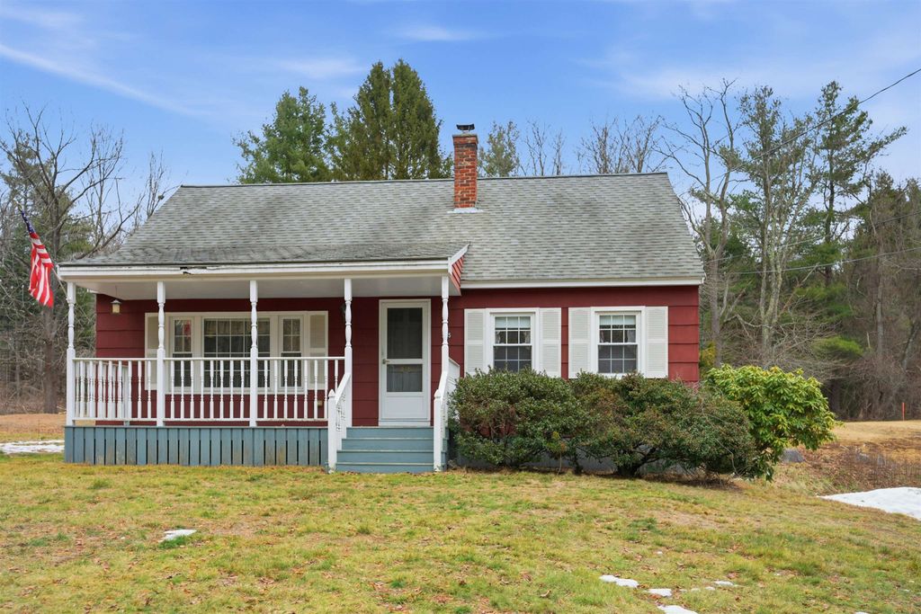 Photo of 275 Main Street, Plaistow, NH 03865 (MLS # 5074154)