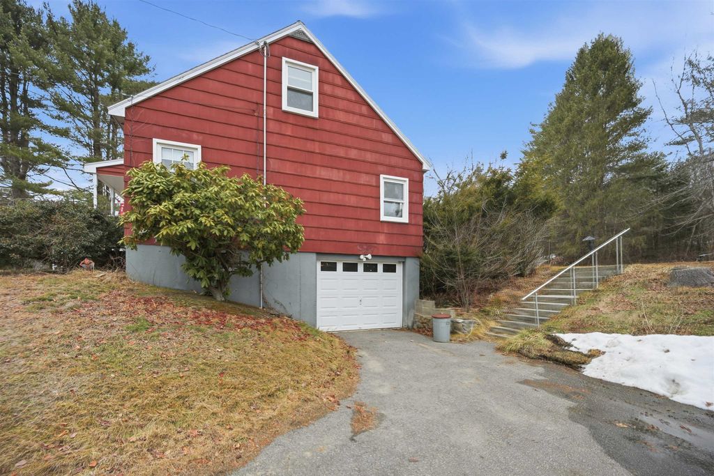 Photo of 275 Main Street, Plaistow, NH 03865 (MLS # 5074154)