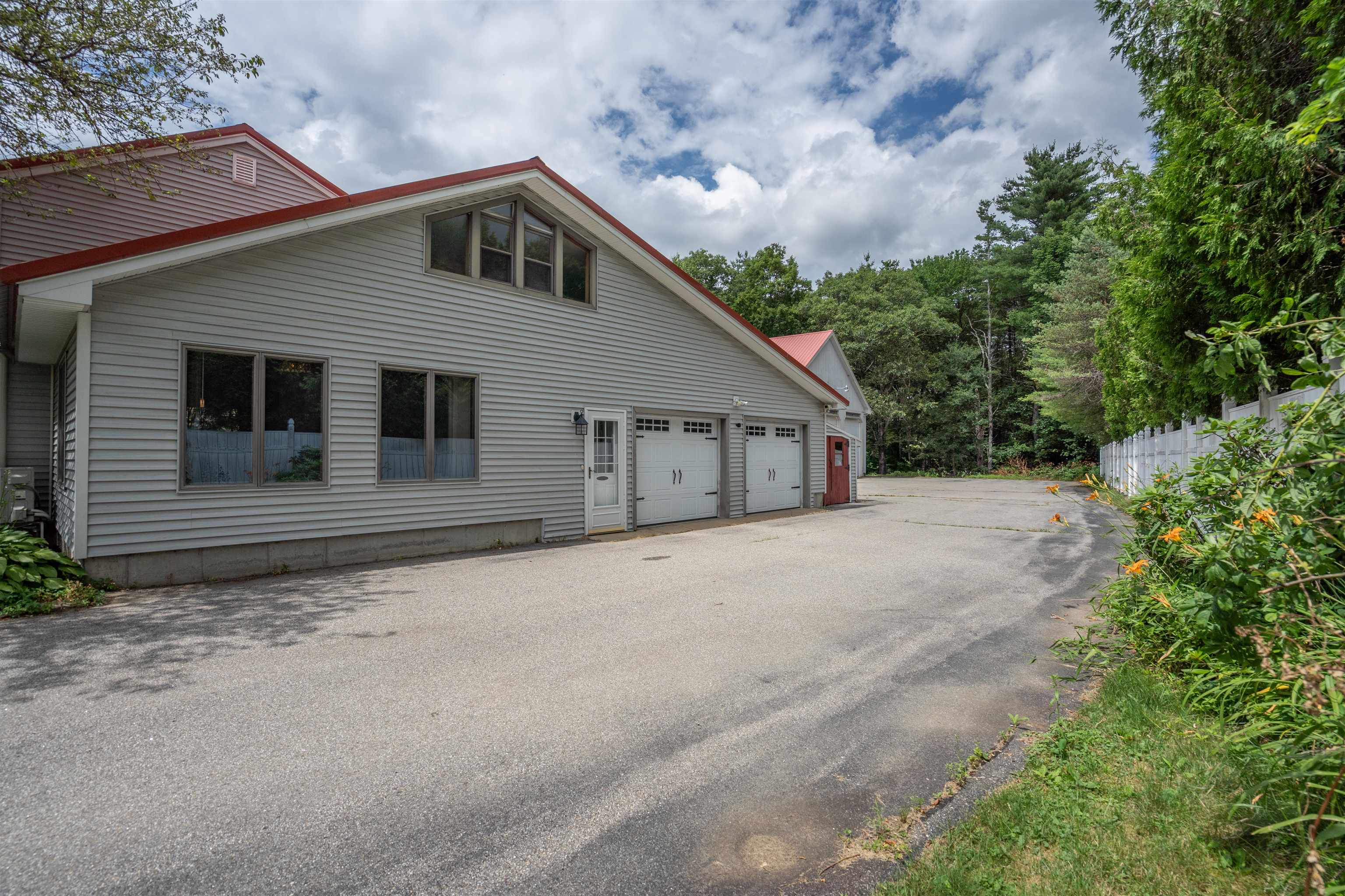 25 Oak Hill Drive