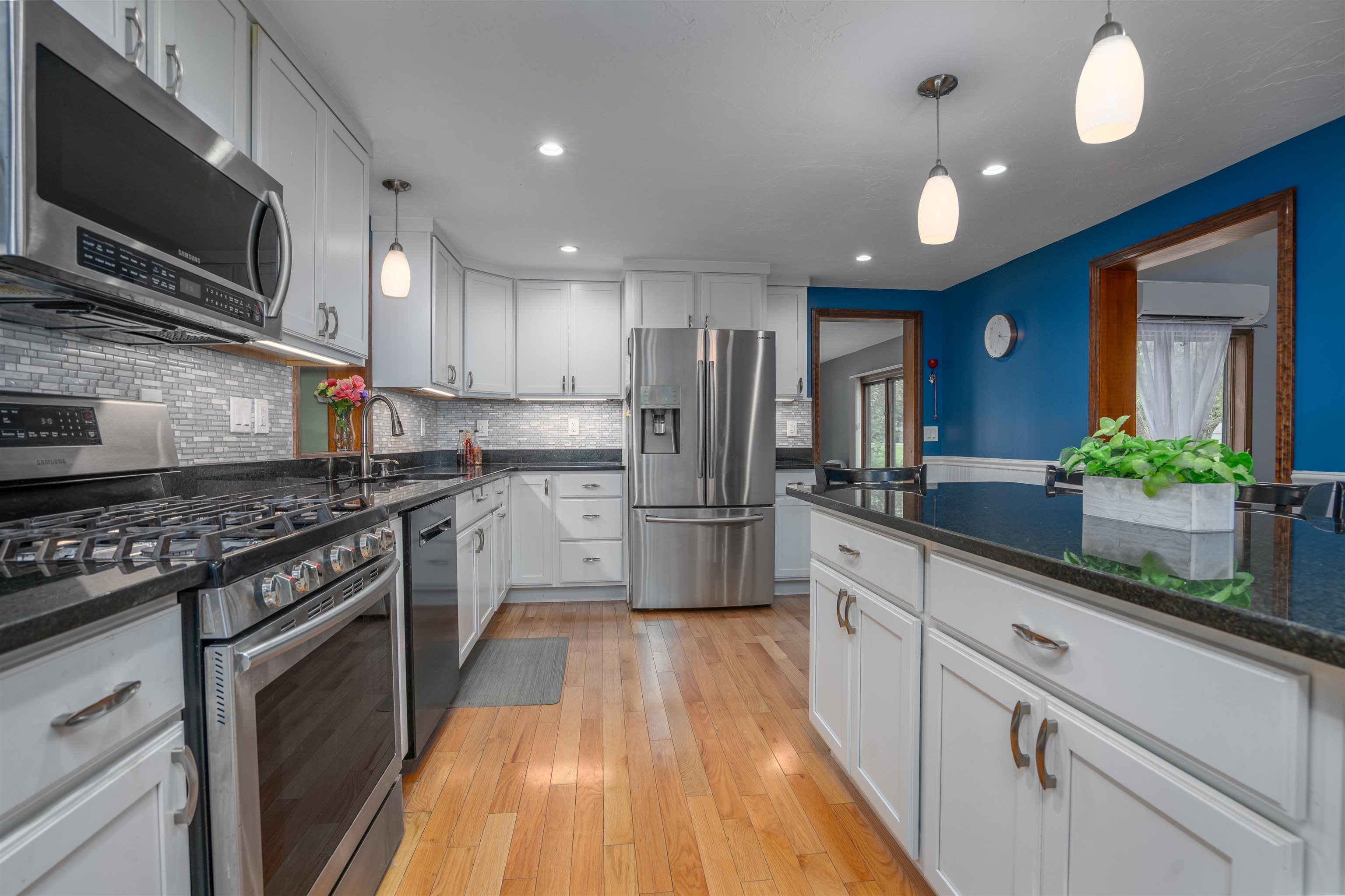 25 Oak Hill Drive