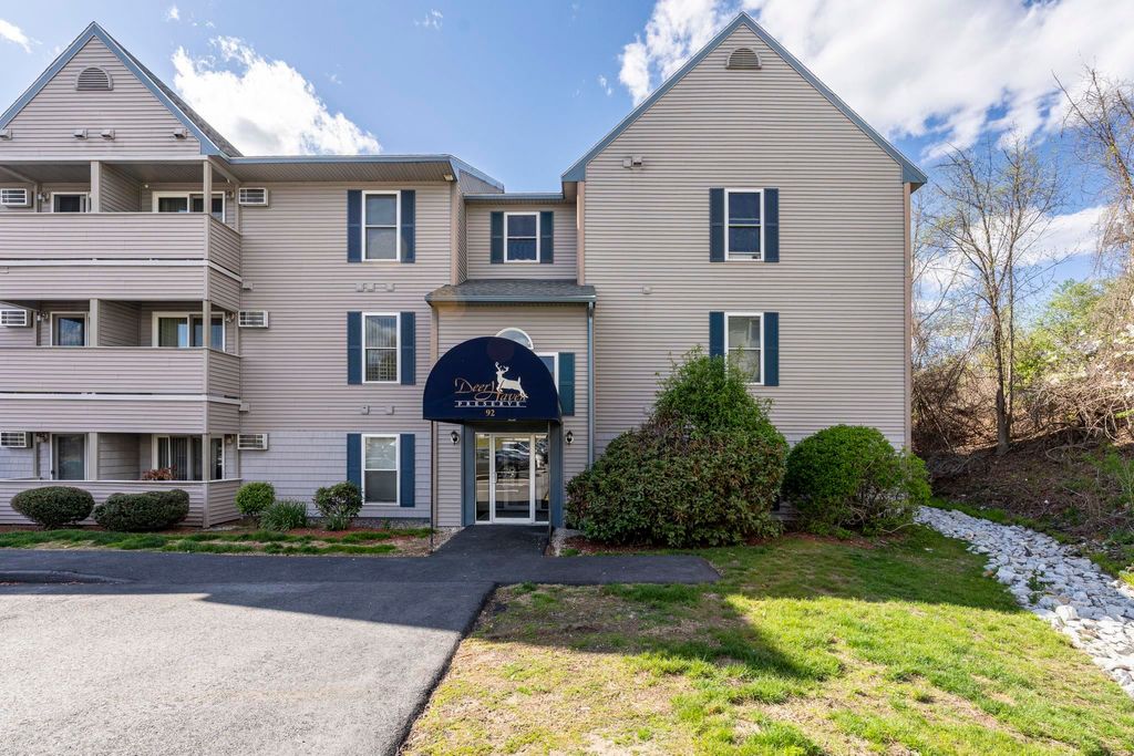 Photo of 92 Eastern Avenue #202, Manchester, NH 03104 (MLS # 5088521)