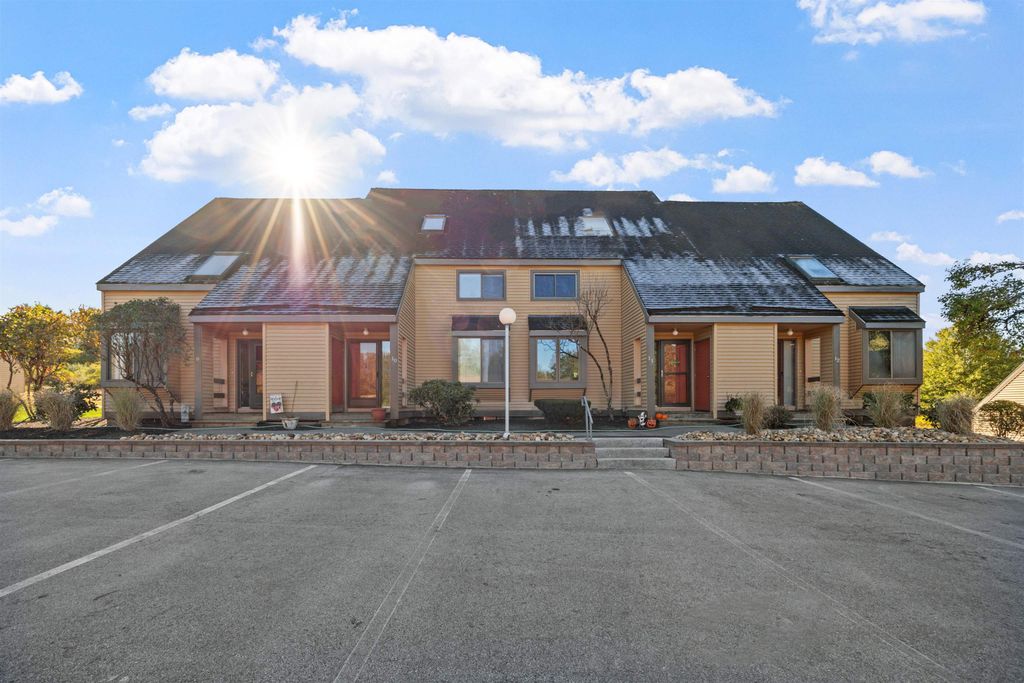 Photo of 10 Winchester Court, Pembroke, NH 03275 (MLS # 5065862)