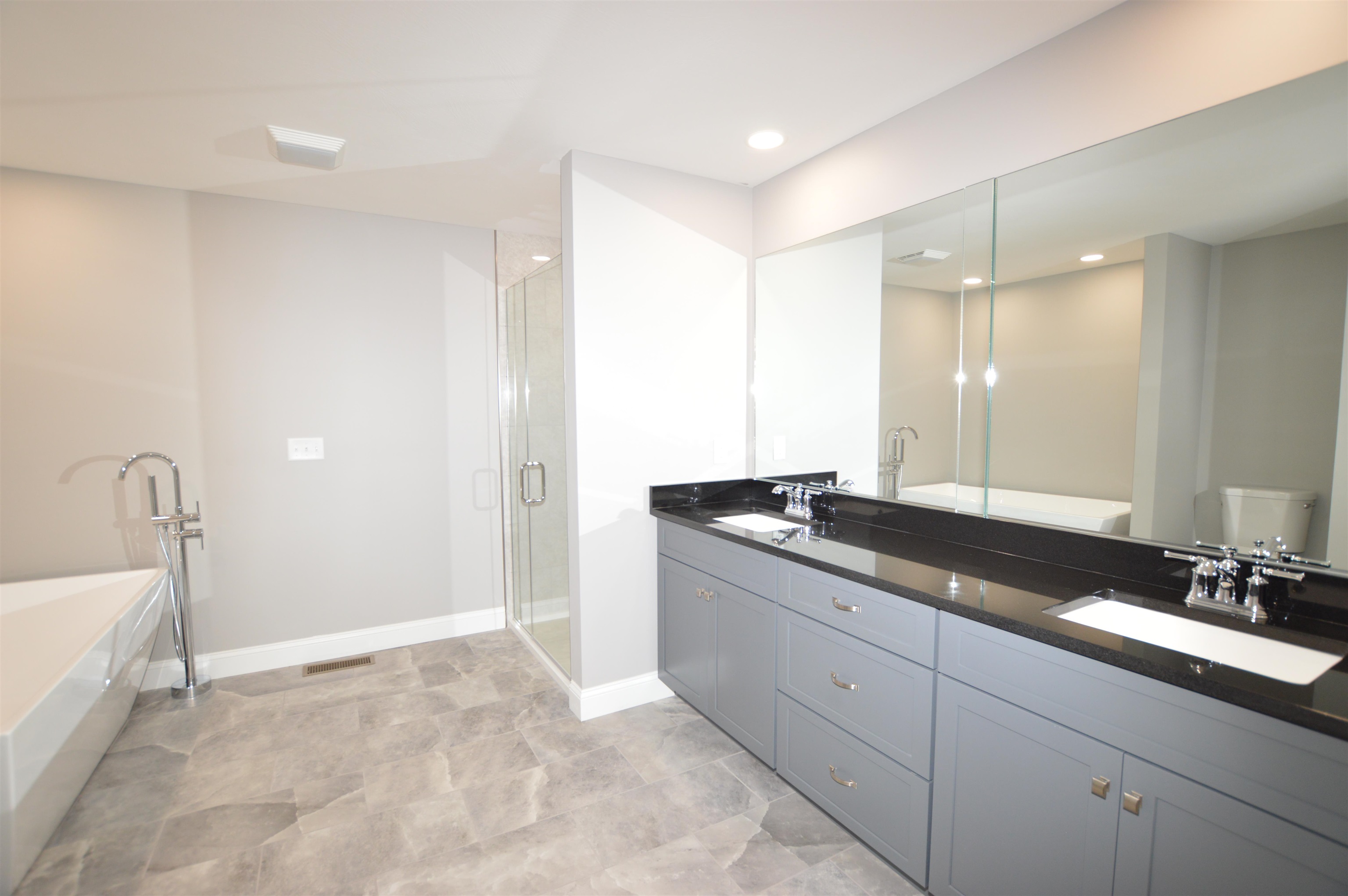 Concord, New Hampshire 03301, United States, 3 Bedrooms Bedrooms, ,3 BathroomsBathrooms,Residential,Active,146739