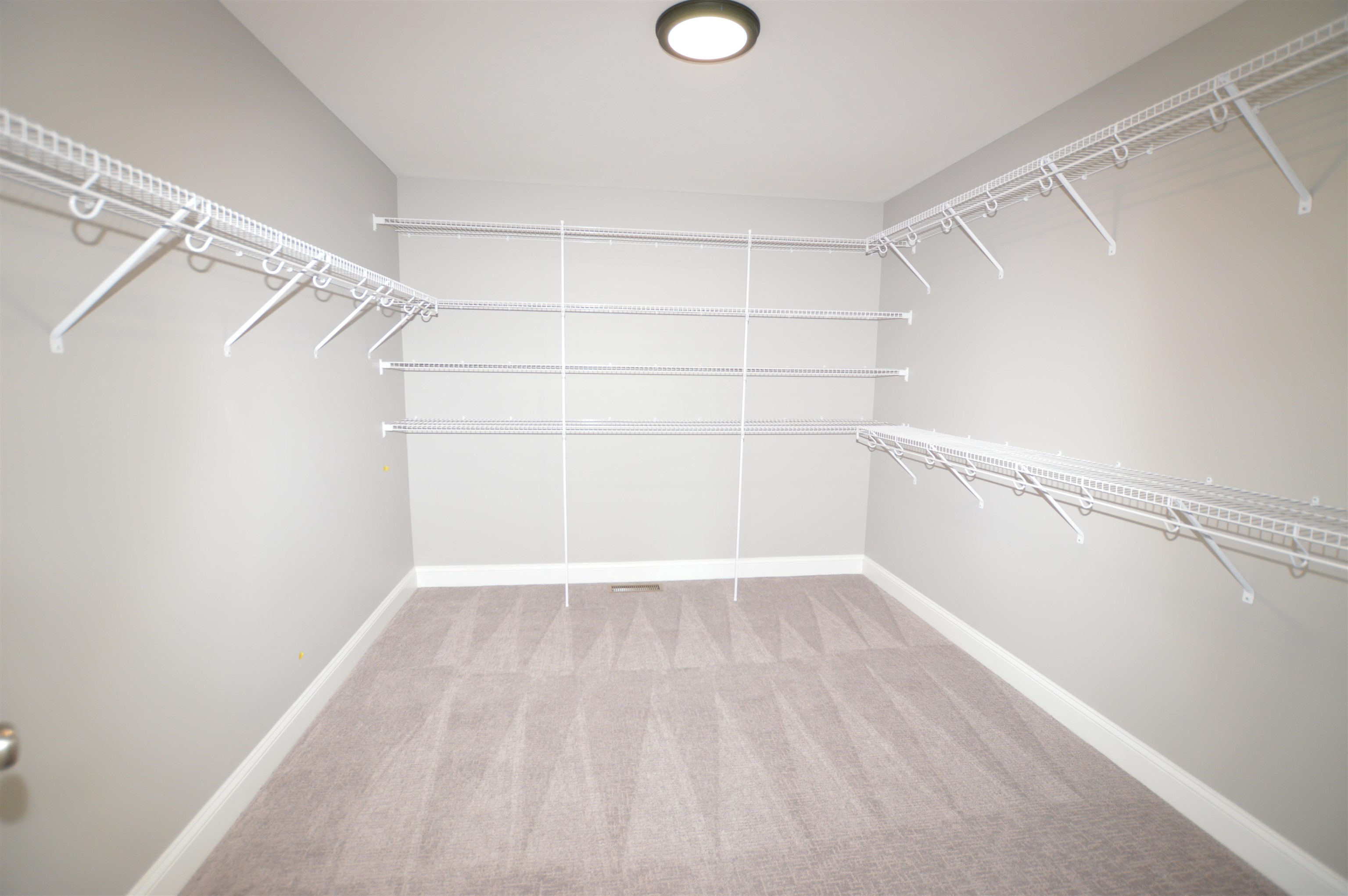 Concord, New Hampshire 03301, United States, 3 Bedrooms Bedrooms, ,3 BathroomsBathrooms,Residential,Active,146739