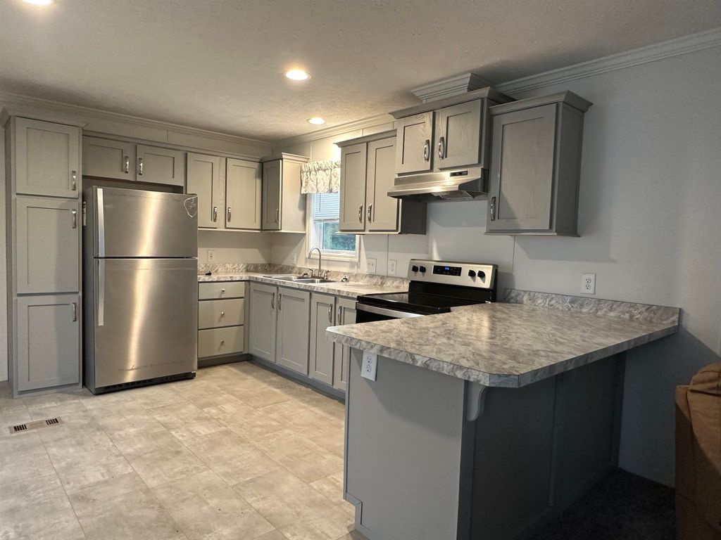 Photo of 40 Pinyon Place, Londonderry, NH 03053 (MLS # 5057230)
