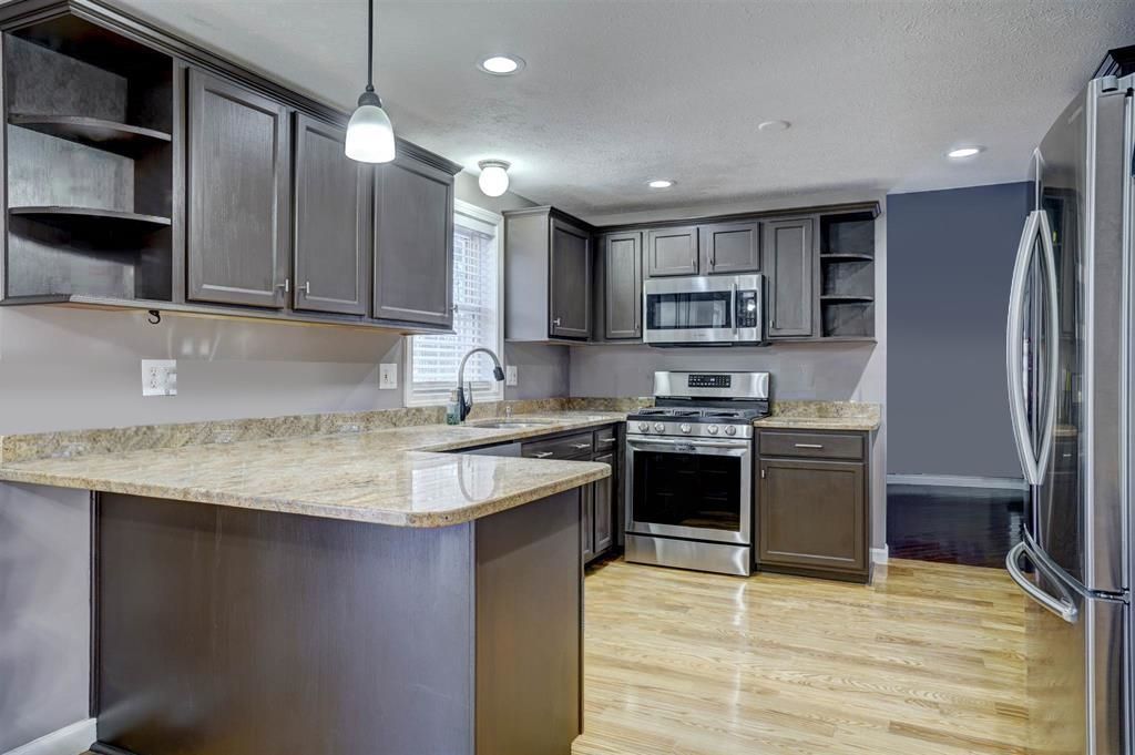 Photo of 74 Rosecliff Lane, Manchester, NH 03109 (MLS # 5083447)