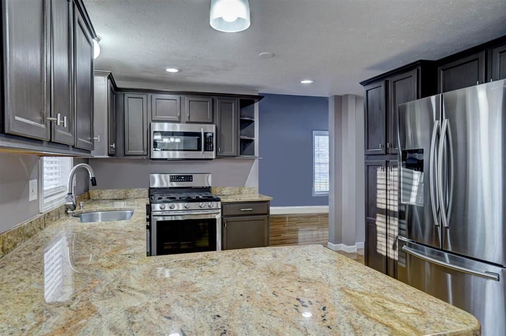 Photo of 74 Rosecliff Lane, Manchester, NH 03109 (MLS # 5083447)