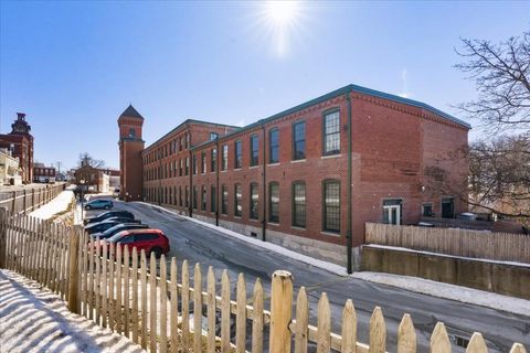 Photo of 100 Main Street #203, Pembroke, NH 03275 (MLS # 5078038)