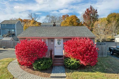 Photo of 380 Rockland Avenue, Manchester, NH 03102 (MLS # 5067947)