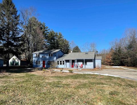 11 North Road Kingston NH 03848