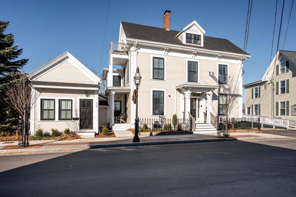 Photo of 553 Islington Street #3, Portsmouth, NH 03801 (MLS # 5063420)
