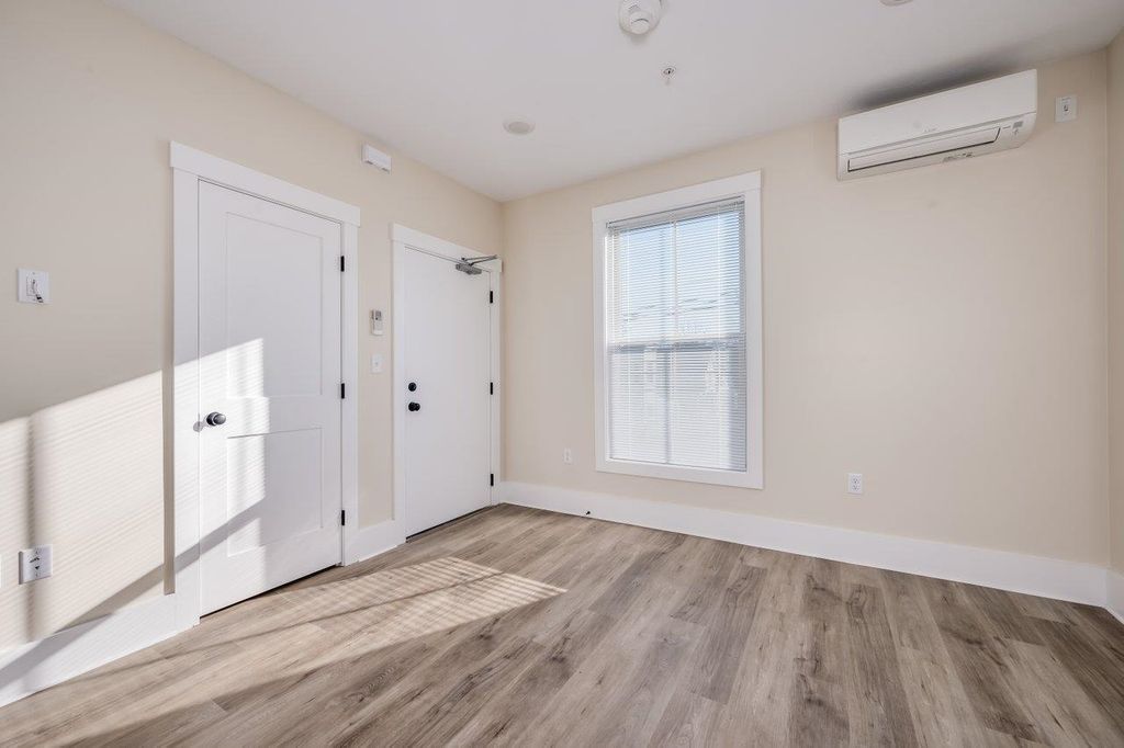 Photo of 553 Islington Street #3, Portsmouth, NH 03801 (MLS # 5063420)