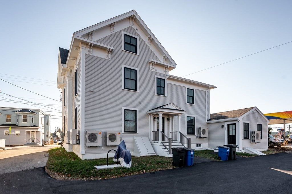 Photo of 553 Islington Street #3, Portsmouth, NH 03801 (MLS # 5063420)
