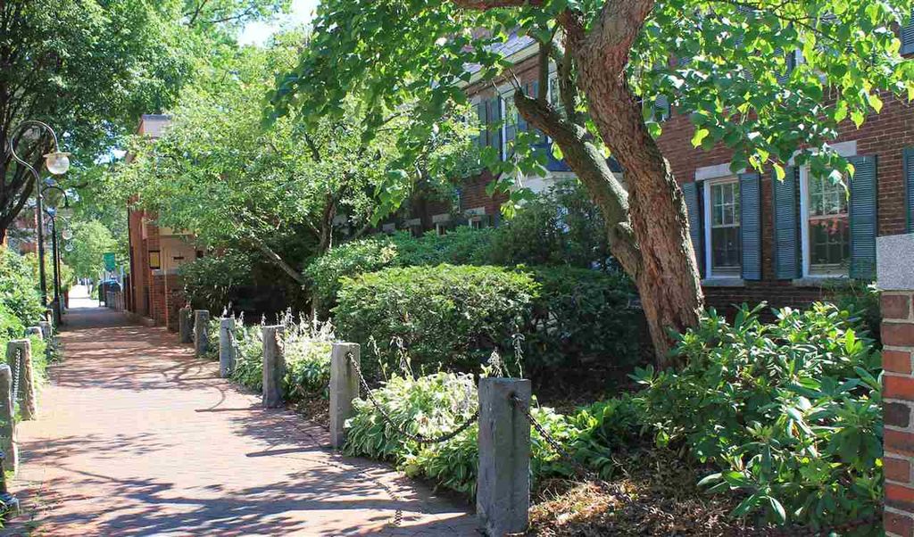 Photo of 40 Stark Street #1st &amp; 2nd Floor Atri, Manchester, NH 03101 (MLS # 4790408)