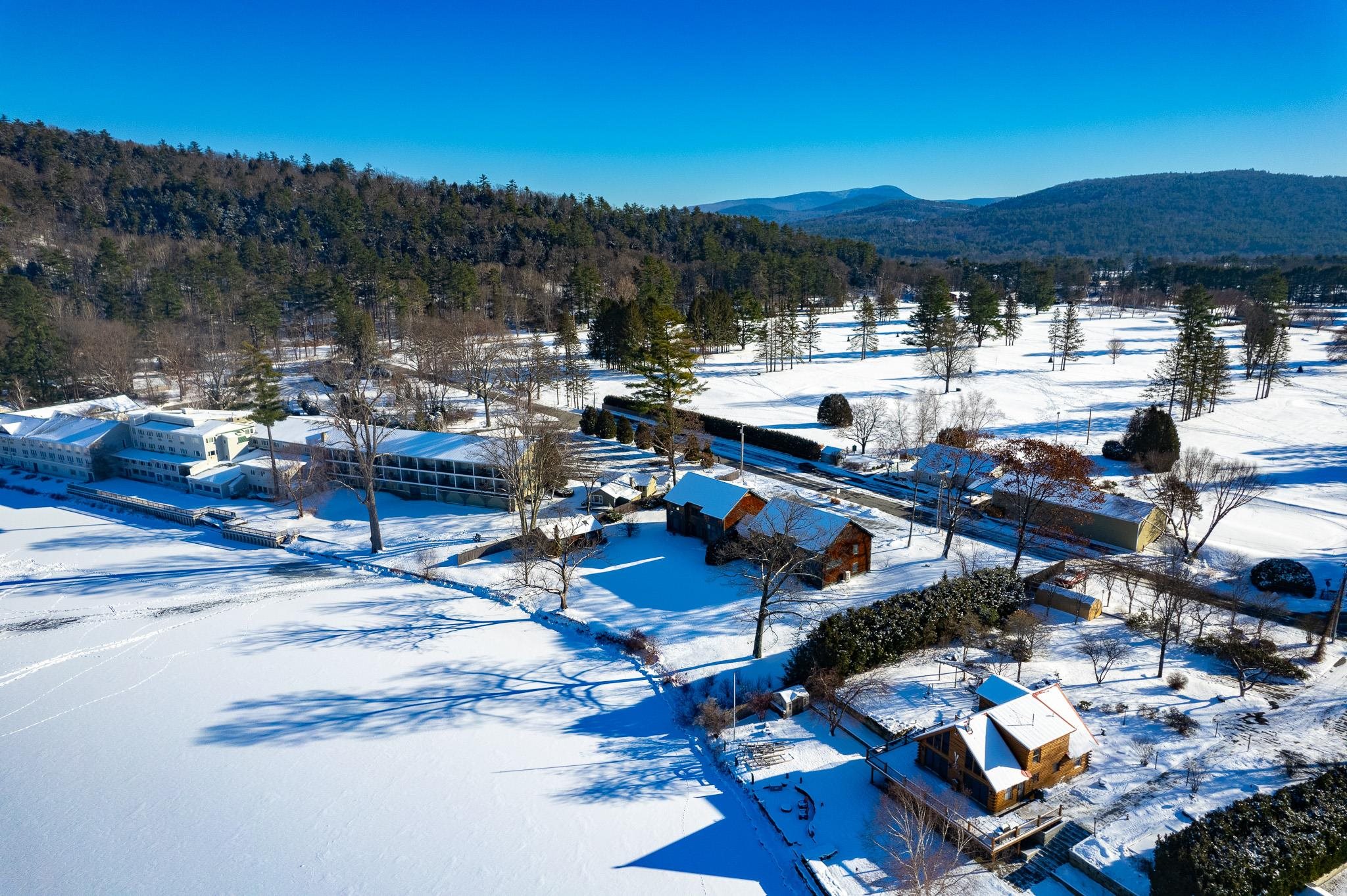 Fairlee, Vermont 05045, United States, 3 Bedrooms Bedrooms, ,2 BathroomsBathrooms,Residential,Pending,19520