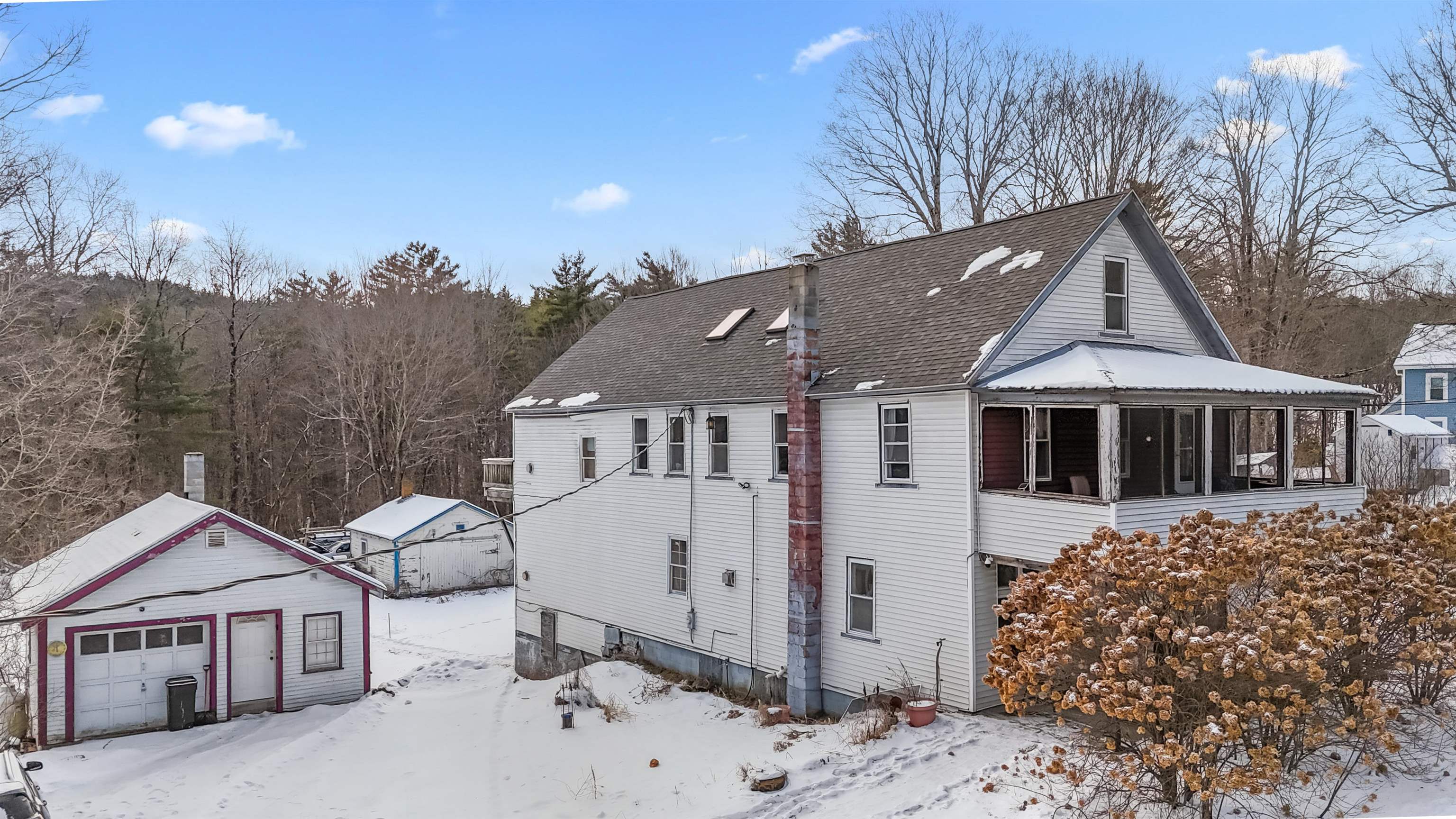 11 White Plains Road