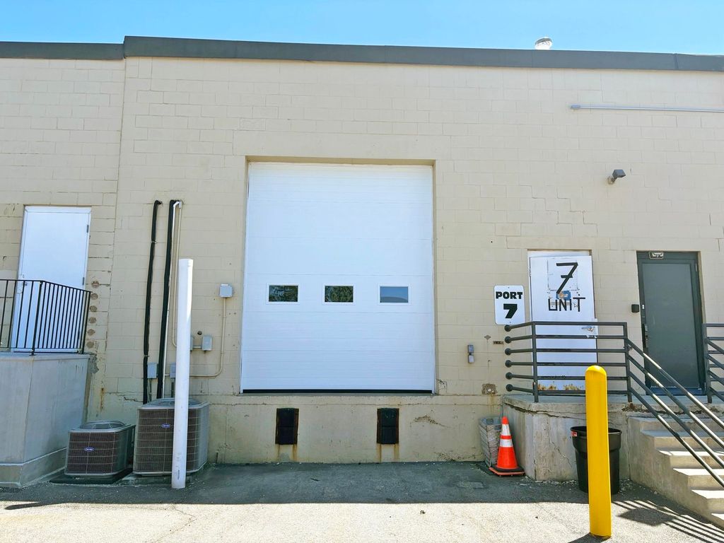 Photo of 124 Heritage Avenue #12, Portsmouth, NH 03801 (MLS # 5070731)