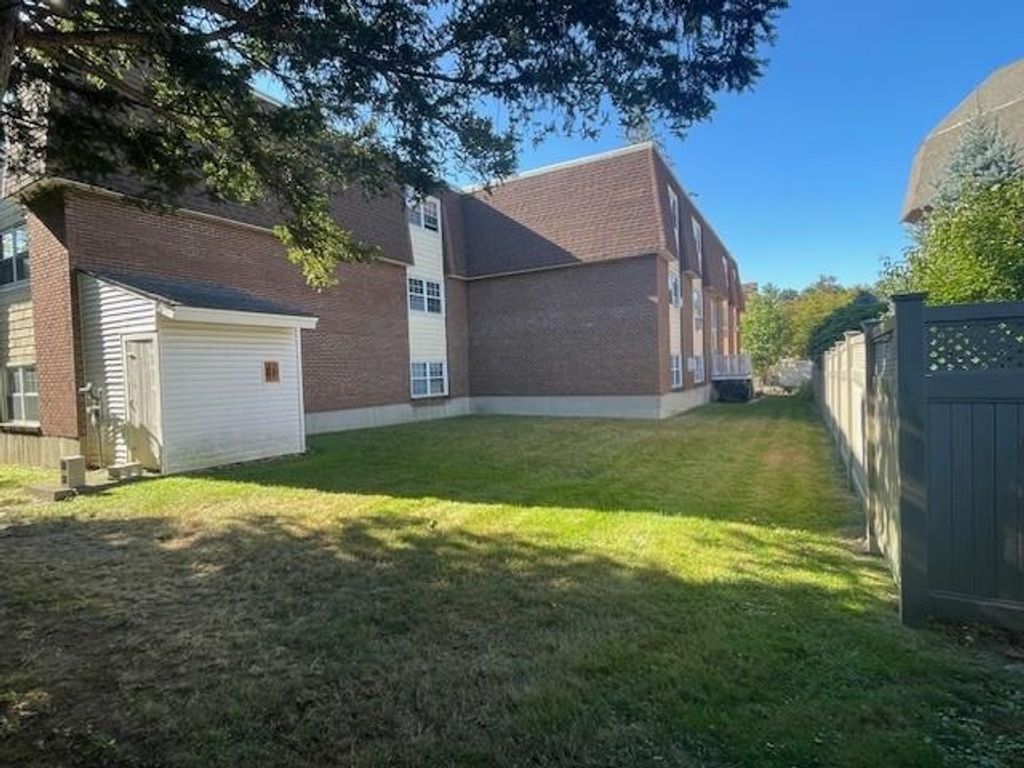 Photo of 159 RIVER Road #1D, Manchester, NH 03104 (MLS # 5065690)