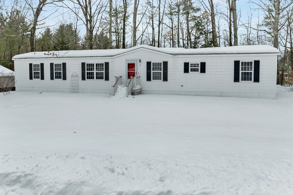 Photo of 732 Concord Stage Road #7, Weare, NH 03281 (MLS # 5076466)