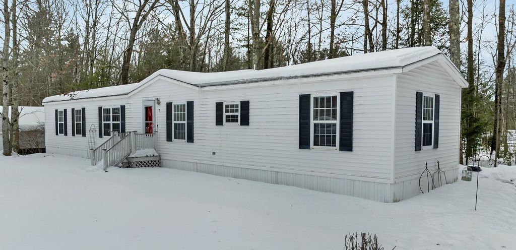 Photo of 732 Concord Stage Road #7, Weare, NH 03281 (MLS # 5076466)