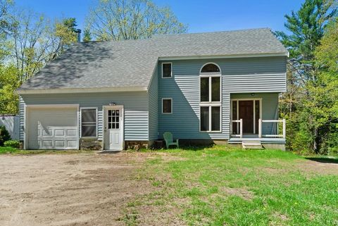 Photo of 25 Vail Road, Barnstead, NH 03225 (MLS # 5041010)