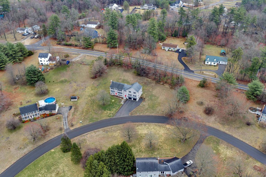 Photo of 25 Riverview Circle, Litchfield, NH 03052 (MLS # 5082253)