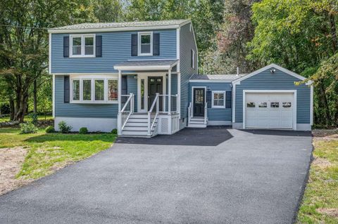 20 Melody Lane Pelham NH 03076