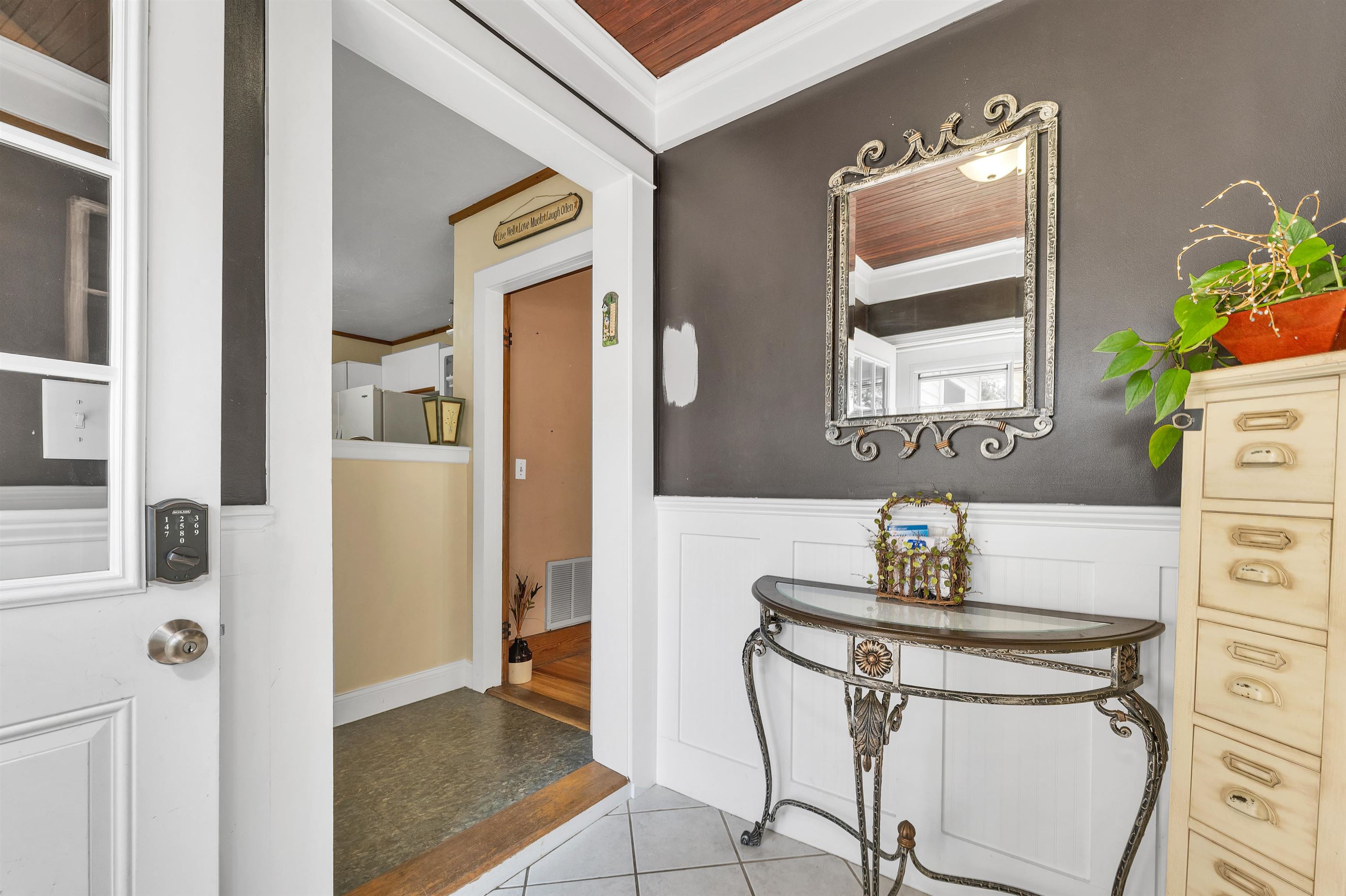 Laconia, New Hampshire 03246, United States, 4 Bedrooms Bedrooms, ,2 BathroomsBathrooms,Residential,Pending,151346