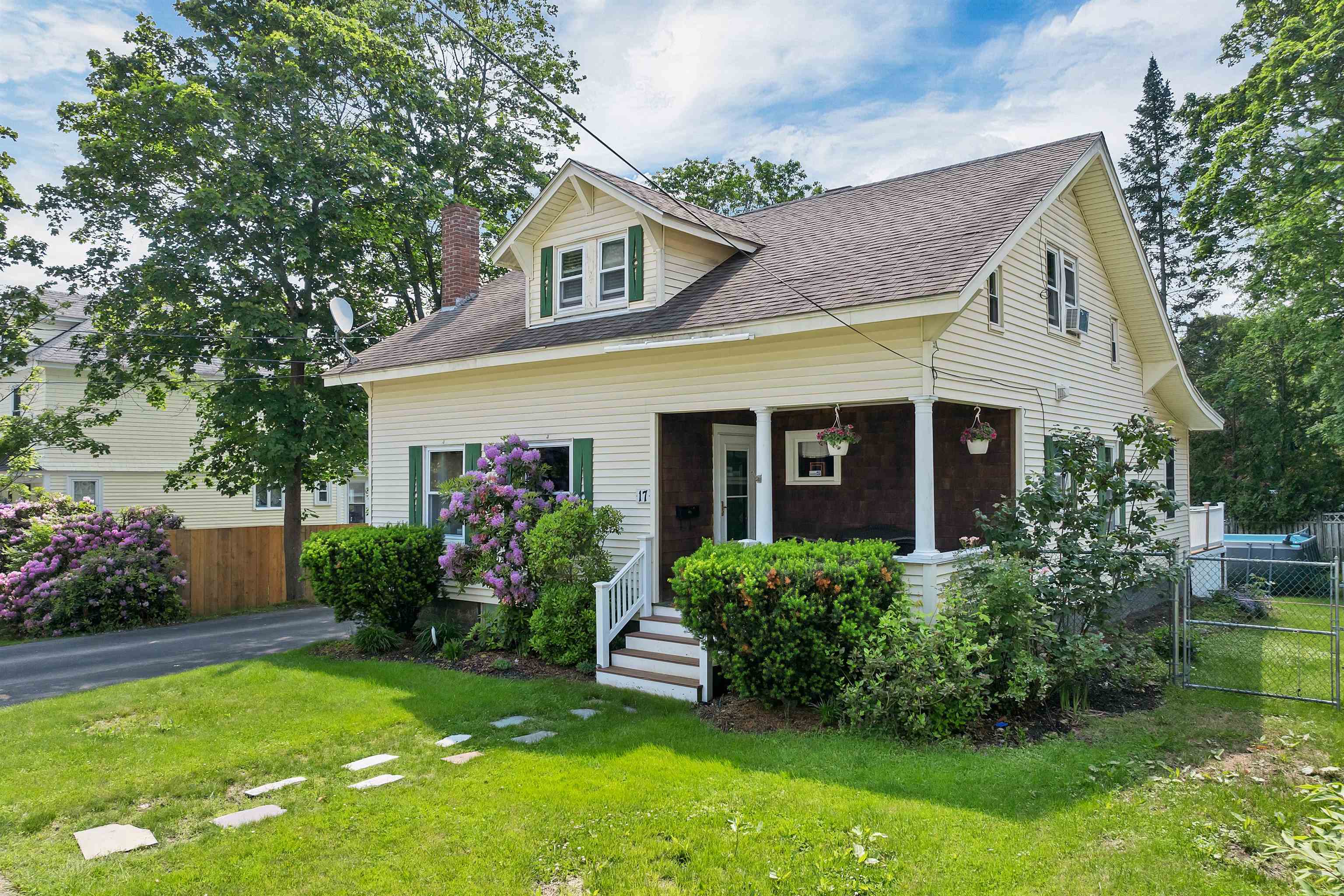 Laconia, New Hampshire 03246, United States, 4 Bedrooms Bedrooms, ,2 BathroomsBathrooms,Residential,Pending,151346