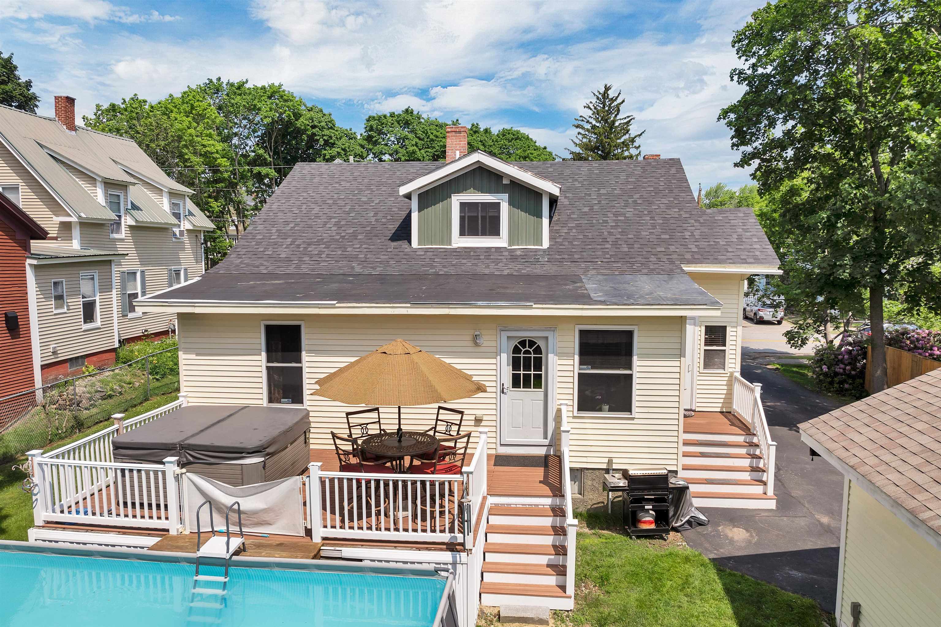 Laconia, New Hampshire 03246, United States, 4 Bedrooms Bedrooms, ,2 BathroomsBathrooms,Residential,Pending,151346