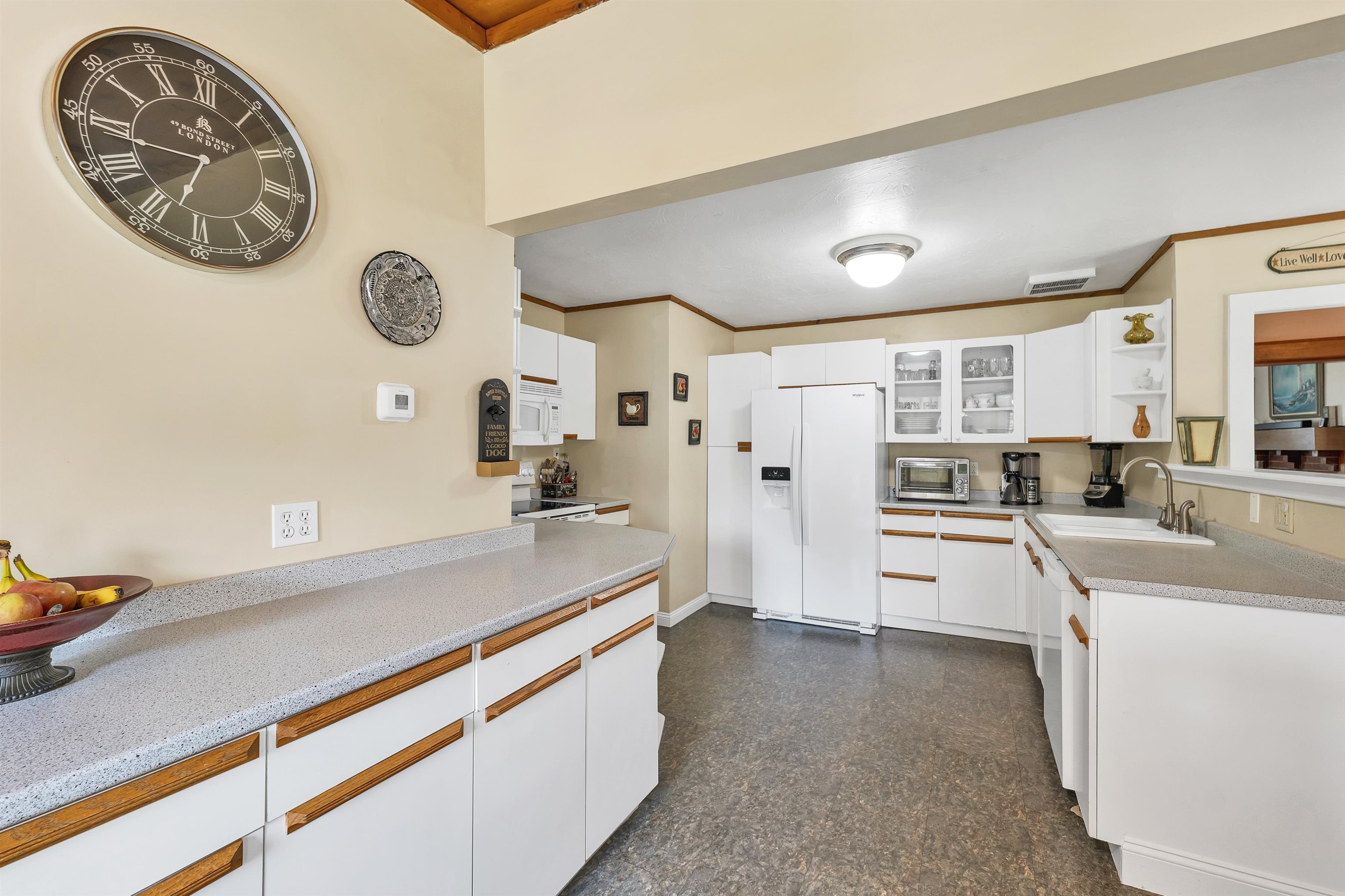 Laconia, New Hampshire 03246, United States, 4 Bedrooms Bedrooms, ,2 BathroomsBathrooms,Residential,Pending,151346