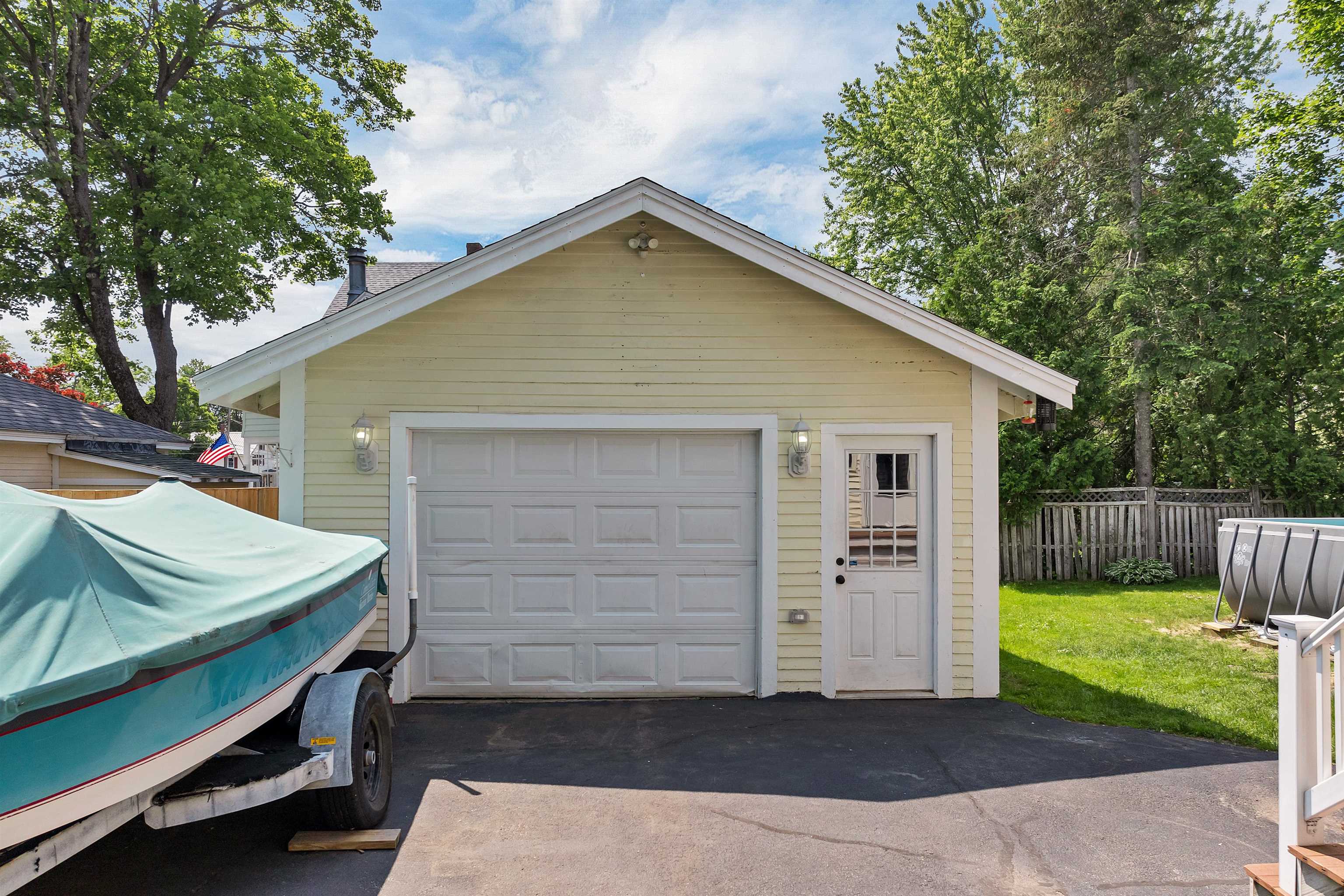 Laconia, New Hampshire 03246, United States, 4 Bedrooms Bedrooms, ,2 BathroomsBathrooms,Residential,Pending,151346