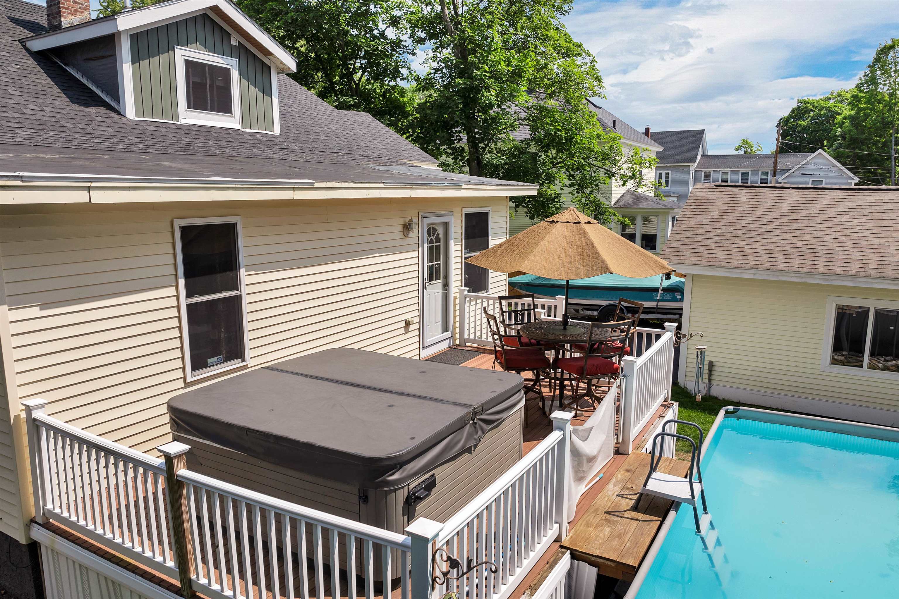 Laconia, New Hampshire 03246, United States, 4 Bedrooms Bedrooms, ,2 BathroomsBathrooms,Residential,Pending,151346