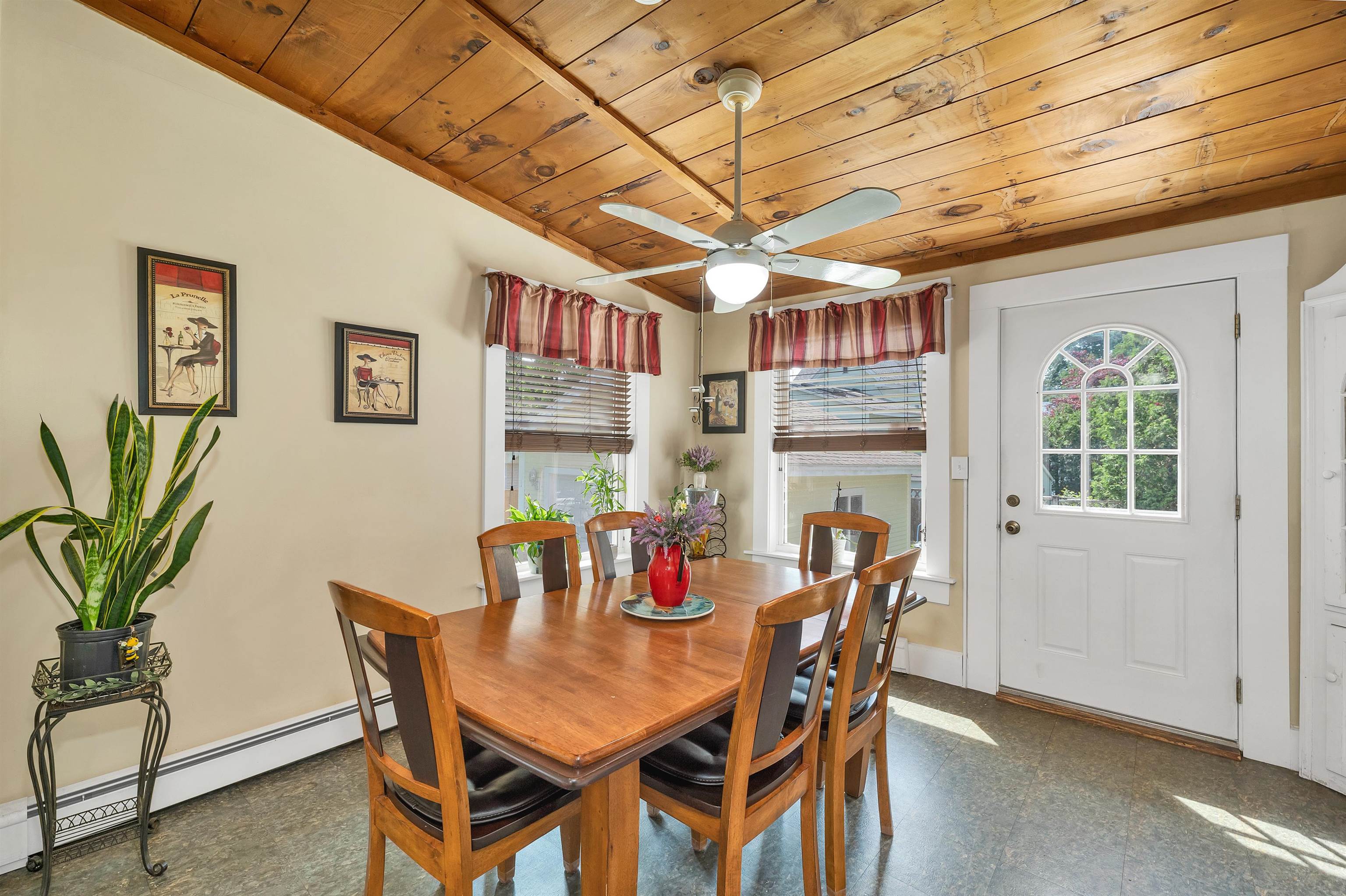 Laconia, New Hampshire 03246, United States, 4 Bedrooms Bedrooms, ,2 BathroomsBathrooms,Residential,Pending,151346