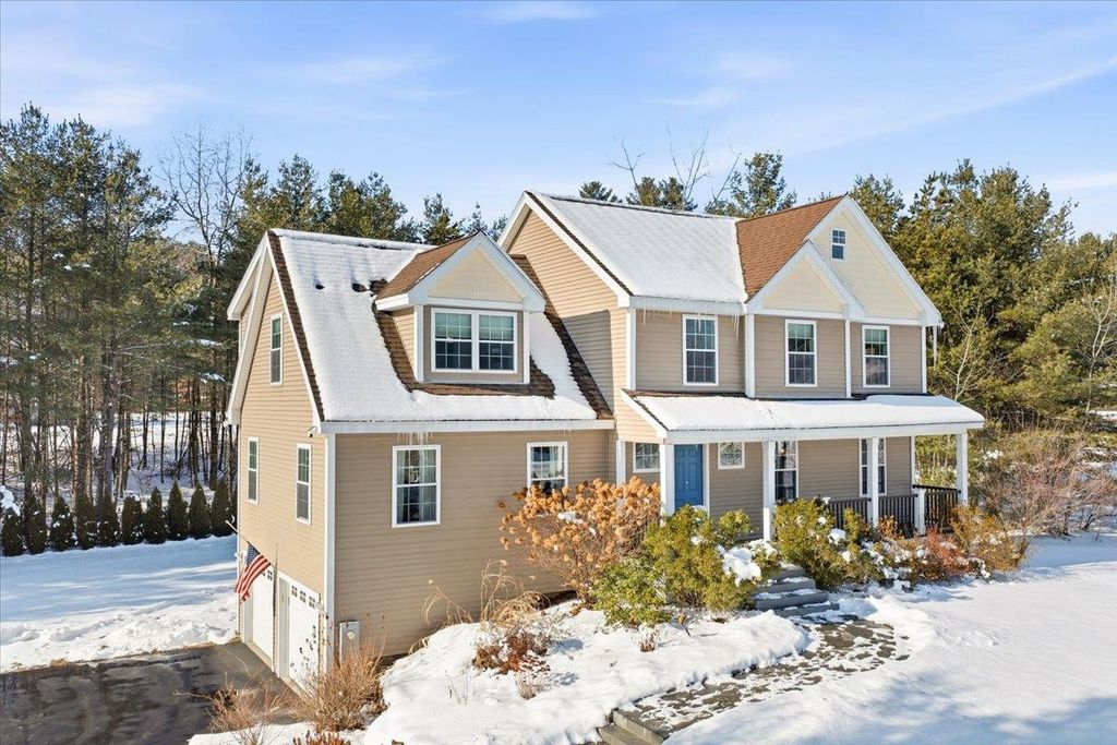 Photo of 10 Berlang Road, Londonderry, NH 03053 (MLS # 5074844)