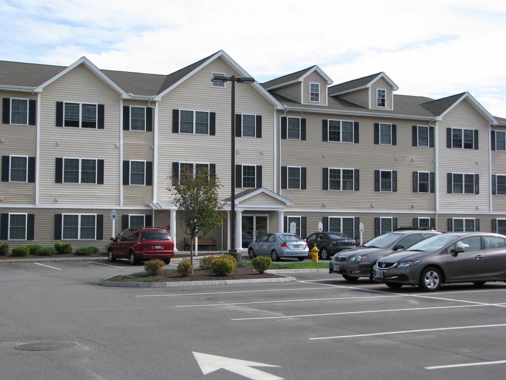 Photo of 50 Sentinel Court #L06, Manchester, NH 03104 (MLS # 5068422)