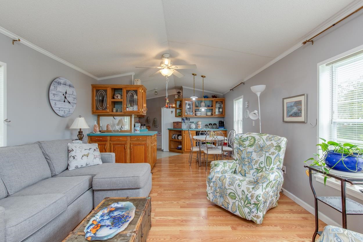 Concord, New Hampshire 03303, United States, 2 Bedrooms Bedrooms, ,2 BathroomsBathrooms,Residential,Active,166964