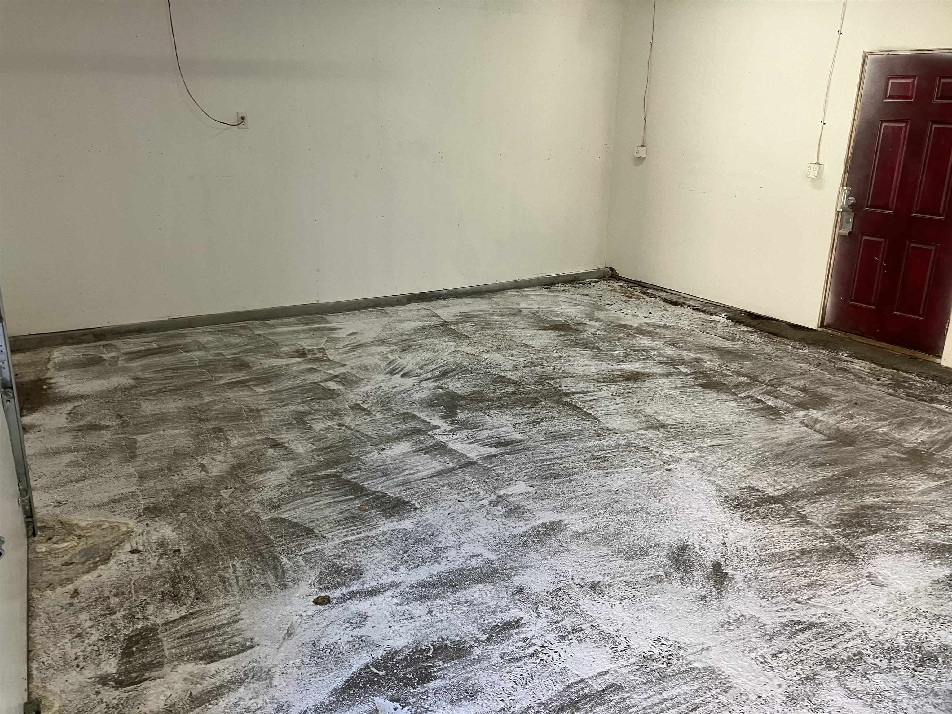 516 Mammoth Road B2/U1A W135