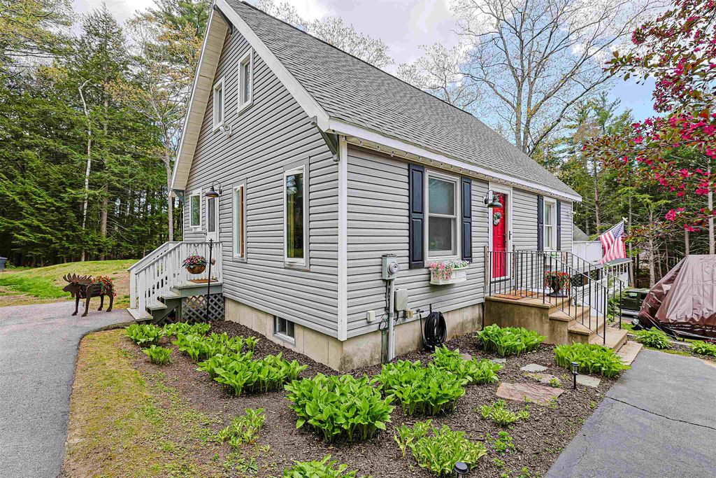 Photo of 53 Dalton Drive, Barnstead, NH 03225 (MLS # 5089850)