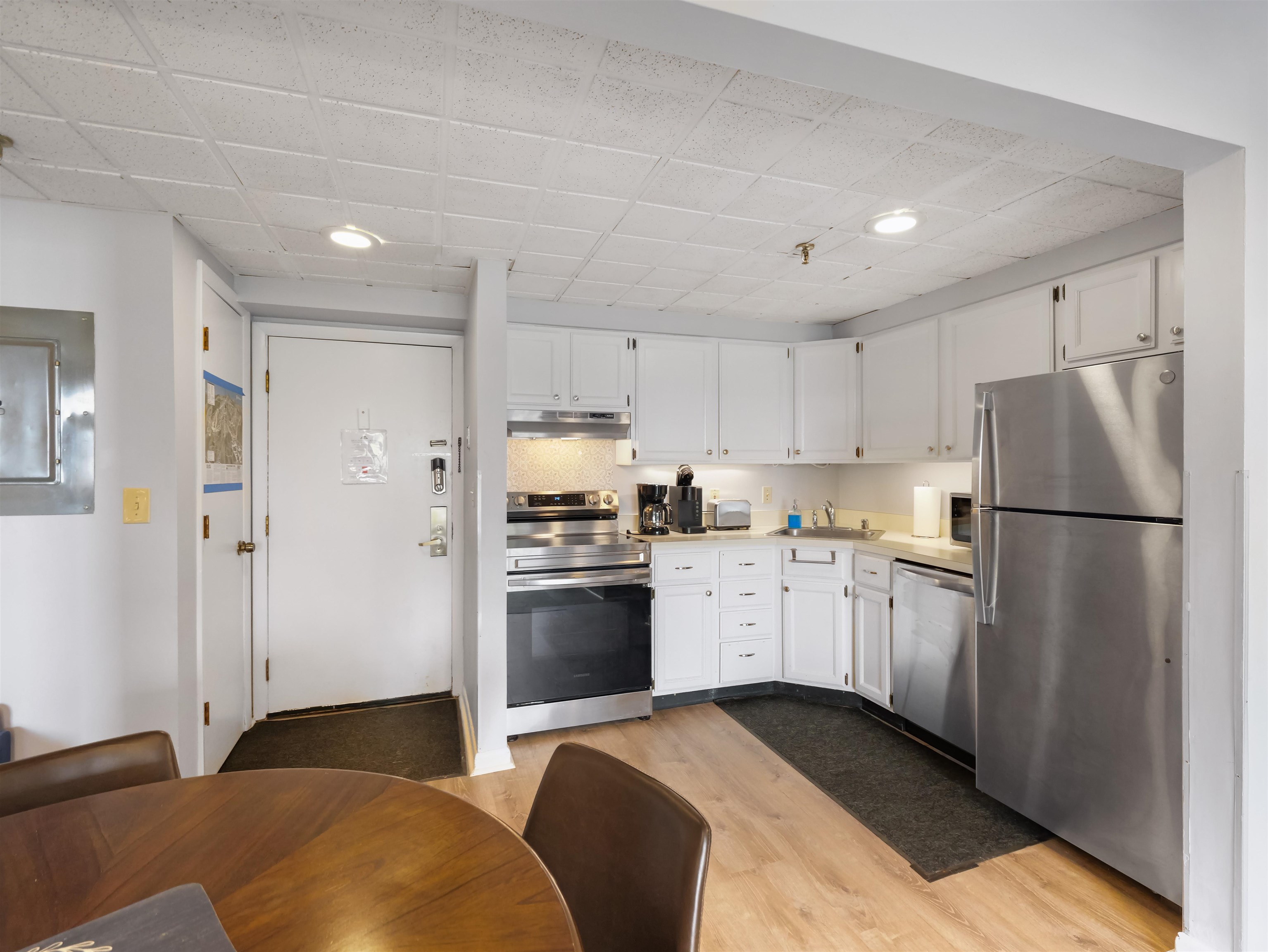 137 East Mountain Road 2D8
