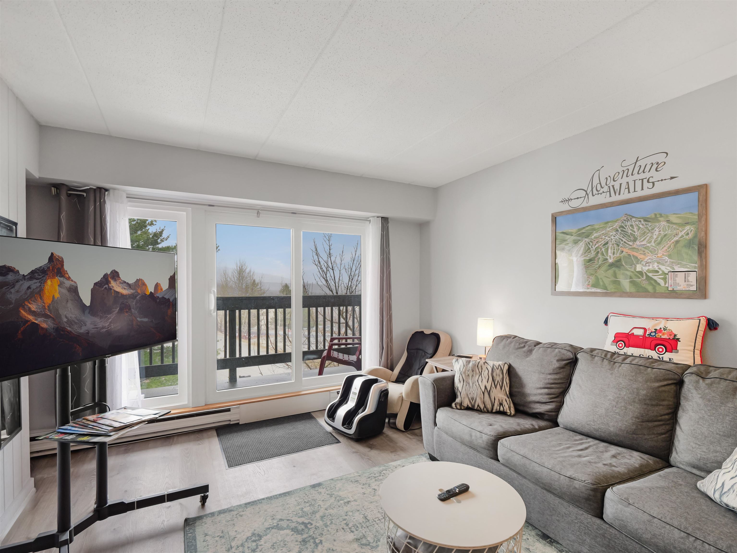 137 East Mountain Road 2D8