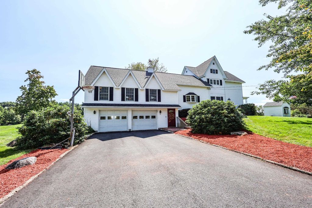 Photo of 12 Goonan Road, Hooksett, NH 03106 (MLS # 5060821)