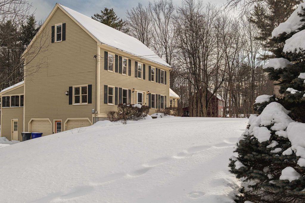 Photo of 53 Munroe Drive, Hampstead, NH 03826 (MLS # 5076351)