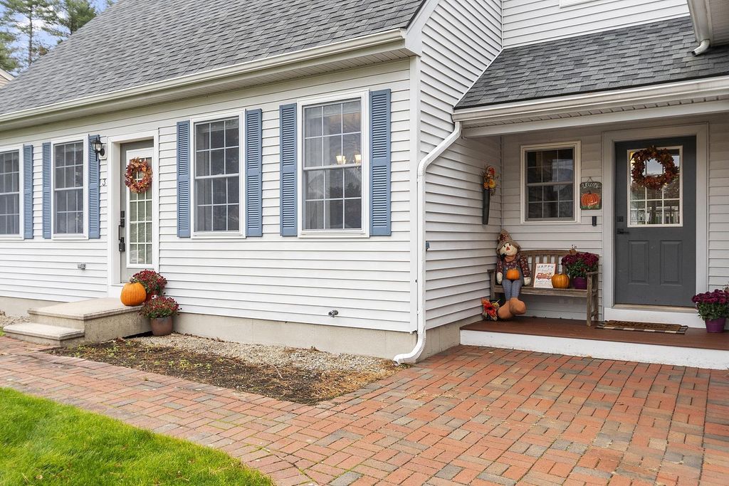 Photo of 3 Independence Drive, Merrimack, NH 03054 (MLS # 5068757)