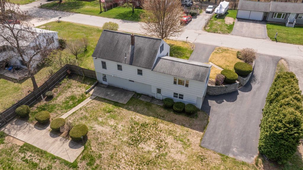 Photo of 17 Stevens Avenue, Merrimack, NH 03054 (MLS # 5087267)