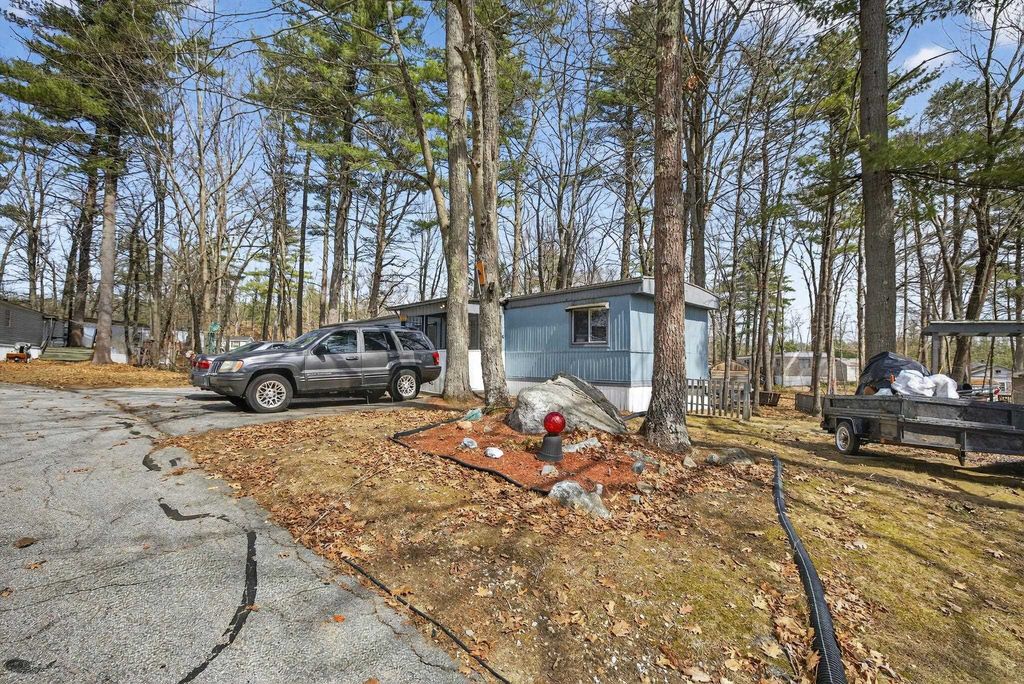 Photo of 5 Merissa Drive, Allenstown, NH 03275 (MLS # 5082488)