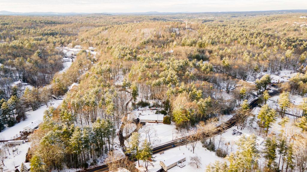 Photo of 6 Yellow Wood Drive, Pelham, NH 03076 (MLS # 5071400)