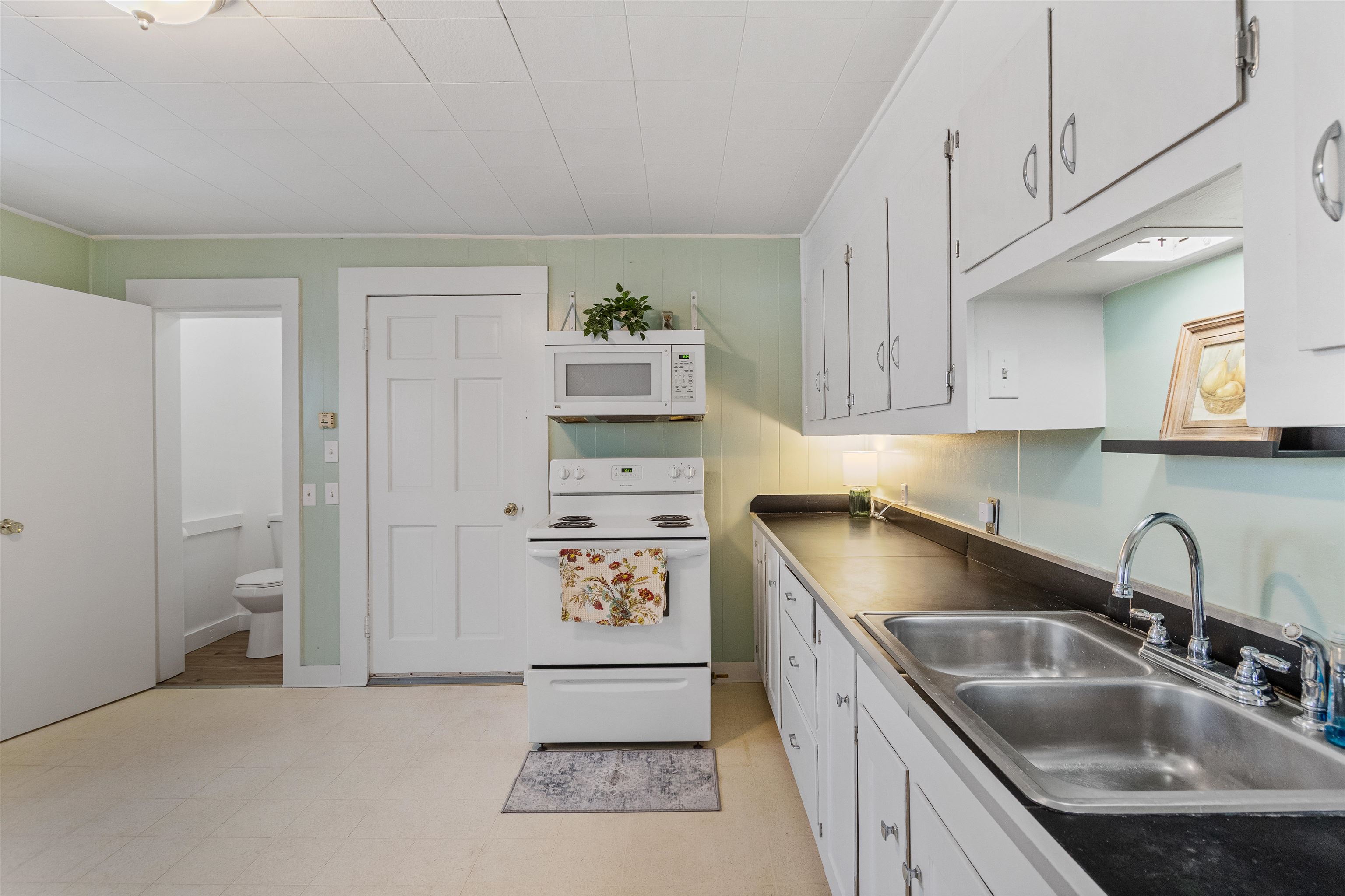 16-18 South Elm Street